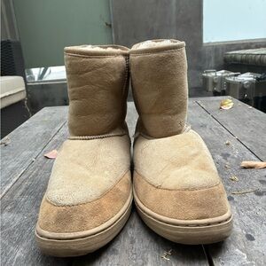 Cozy Tan Shearling Boots